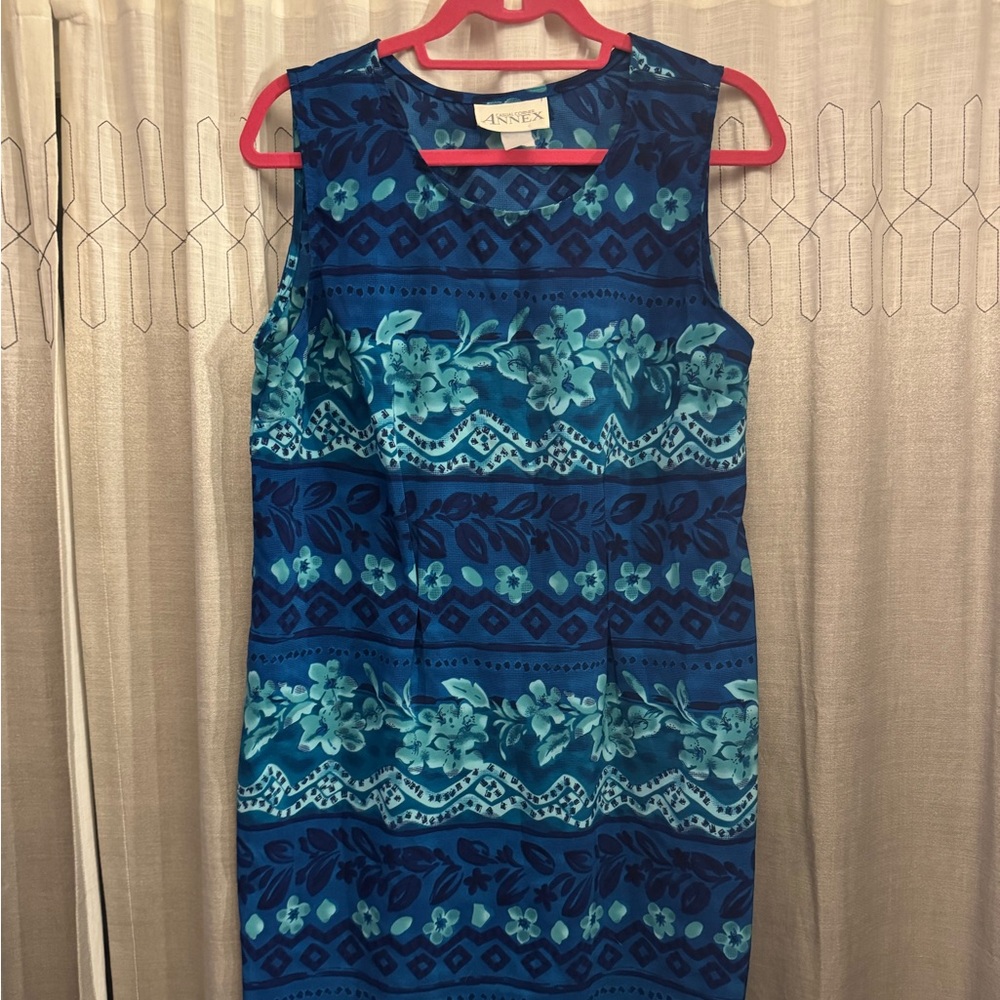 Casual Corner woman’s Blue & Green Floral Pattern Dress